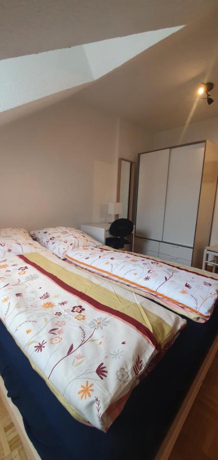 Privat Zimmer In Bad Homburg Bei Kurhaus Bad Homburg vor der Höhe Exteriör bild
